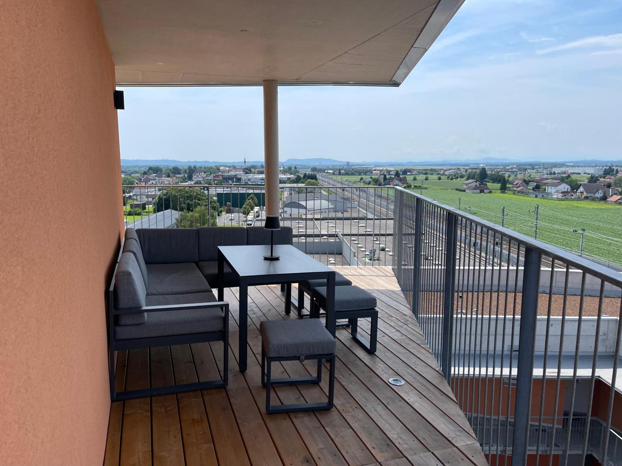 100 Qm Penthouse, Self-Check-In, 2 Parkplaetze Daire Graz Dış mekan fotoğraf