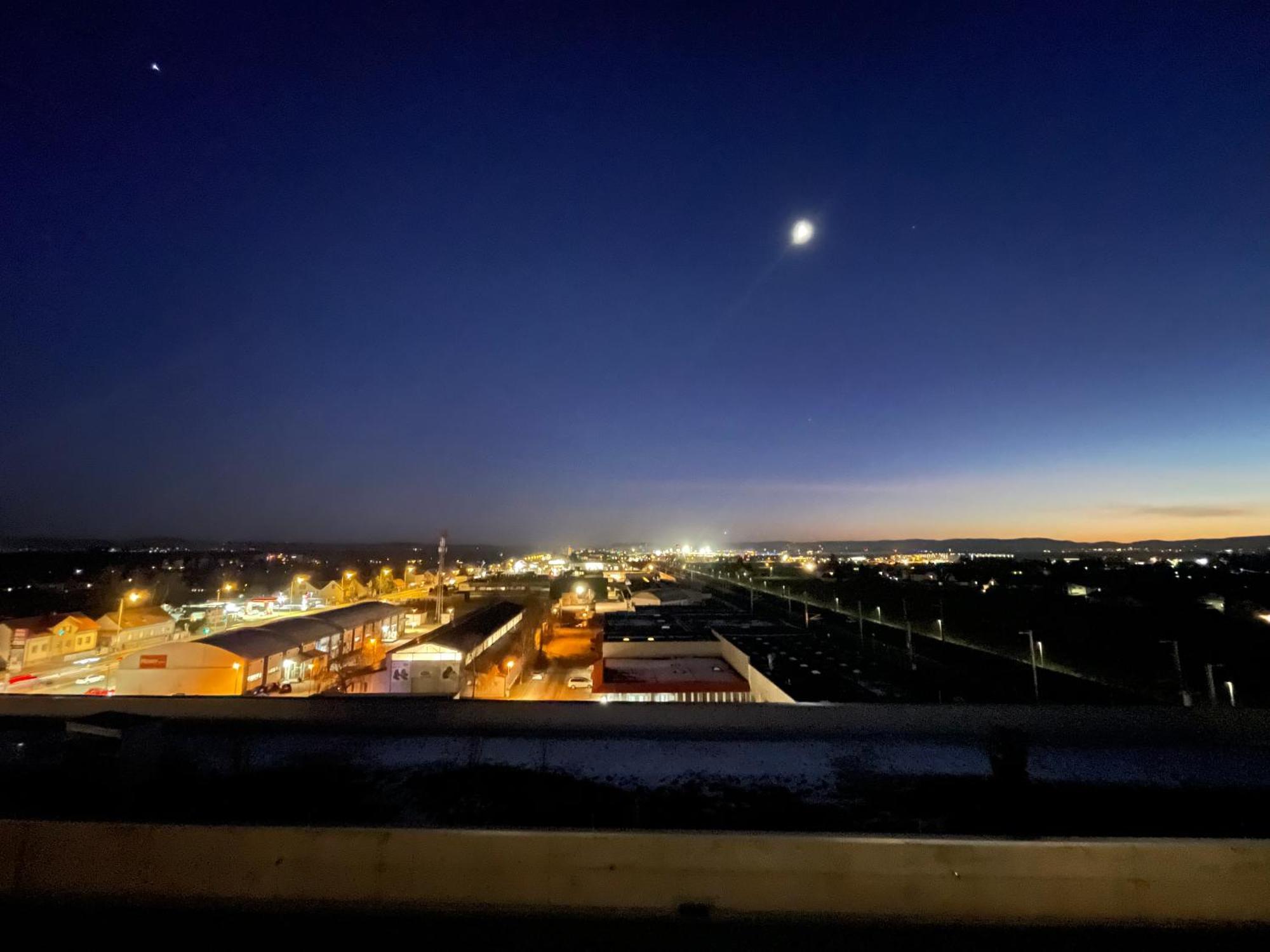 100 Qm Penthouse, Self-Check-In, 2 Parkplaetze Daire Graz Dış mekan fotoğraf