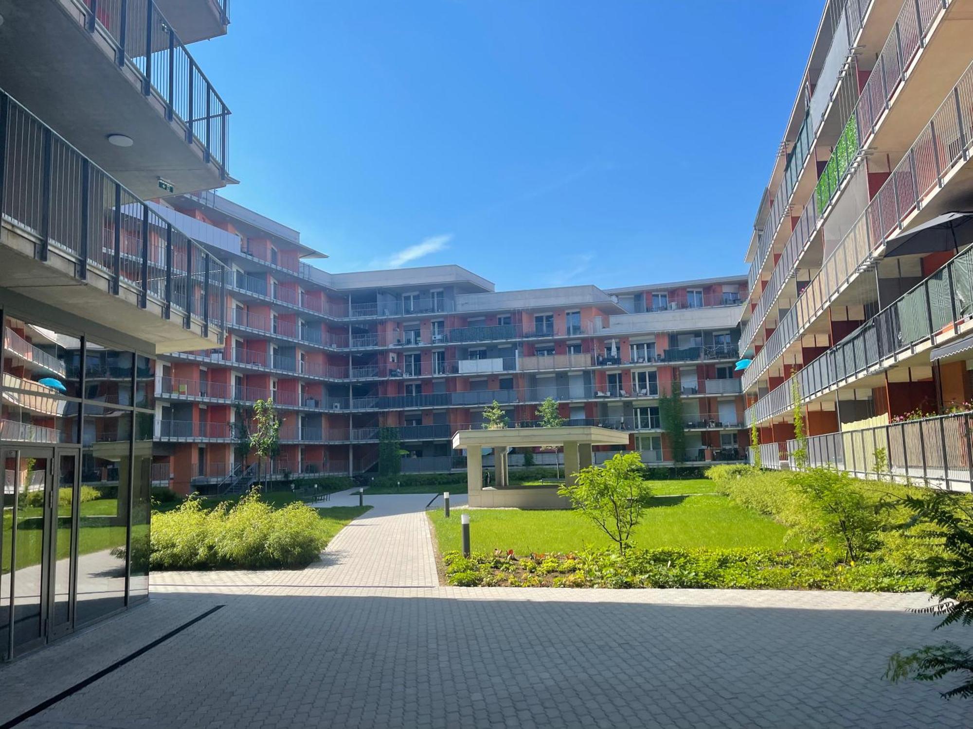 100 Qm Penthouse, Self-Check-In, 2 Parkplaetze Daire Graz Dış mekan fotoğraf