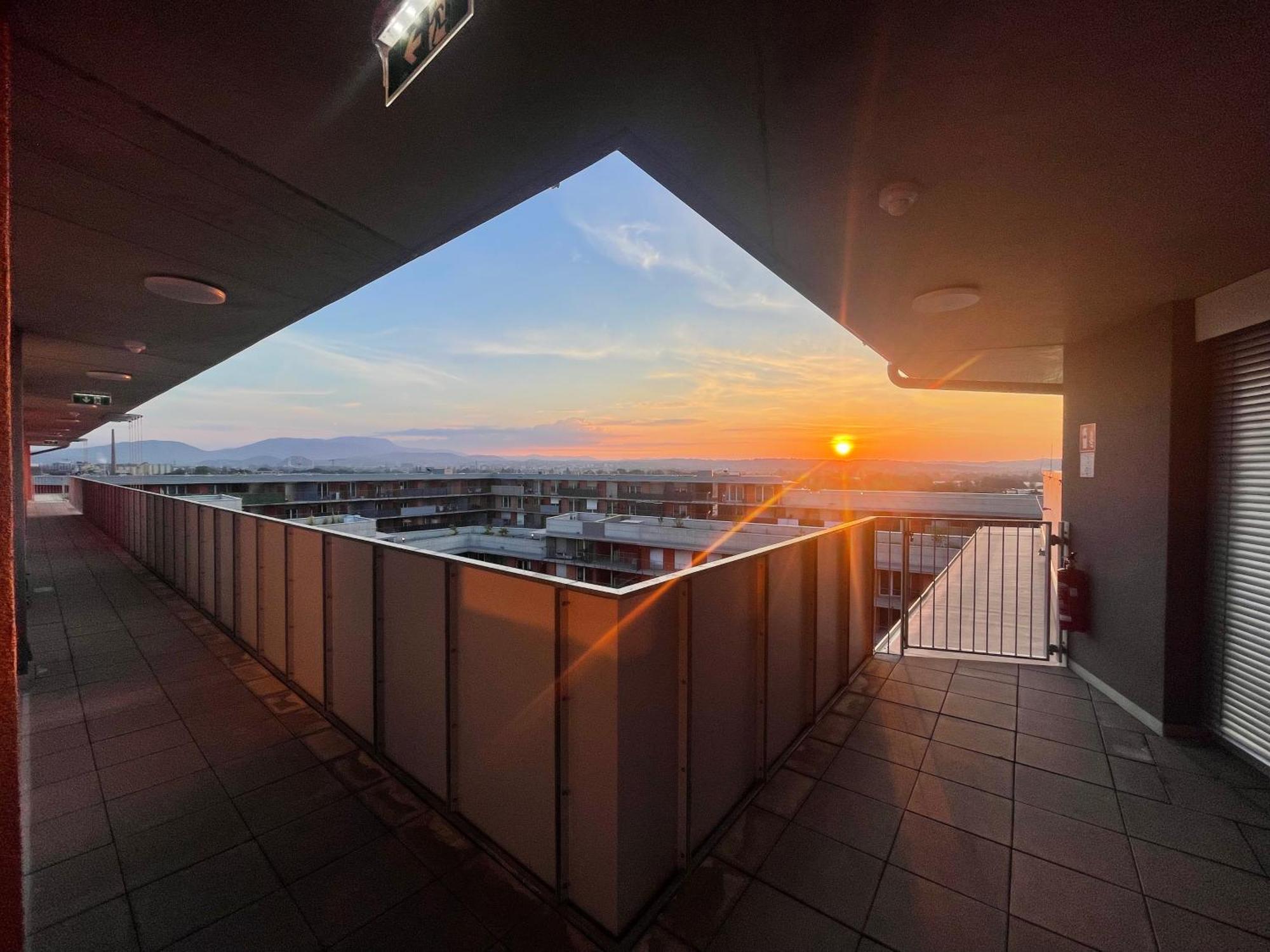 100 Qm Penthouse, Self-Check-In, 2 Parkplaetze Daire Graz Dış mekan fotoğraf